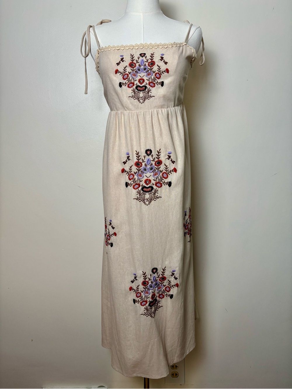 Kirious LA Cream Floral Embroidered Lined Tie-Shoulder Maxi Dress Sz Medium